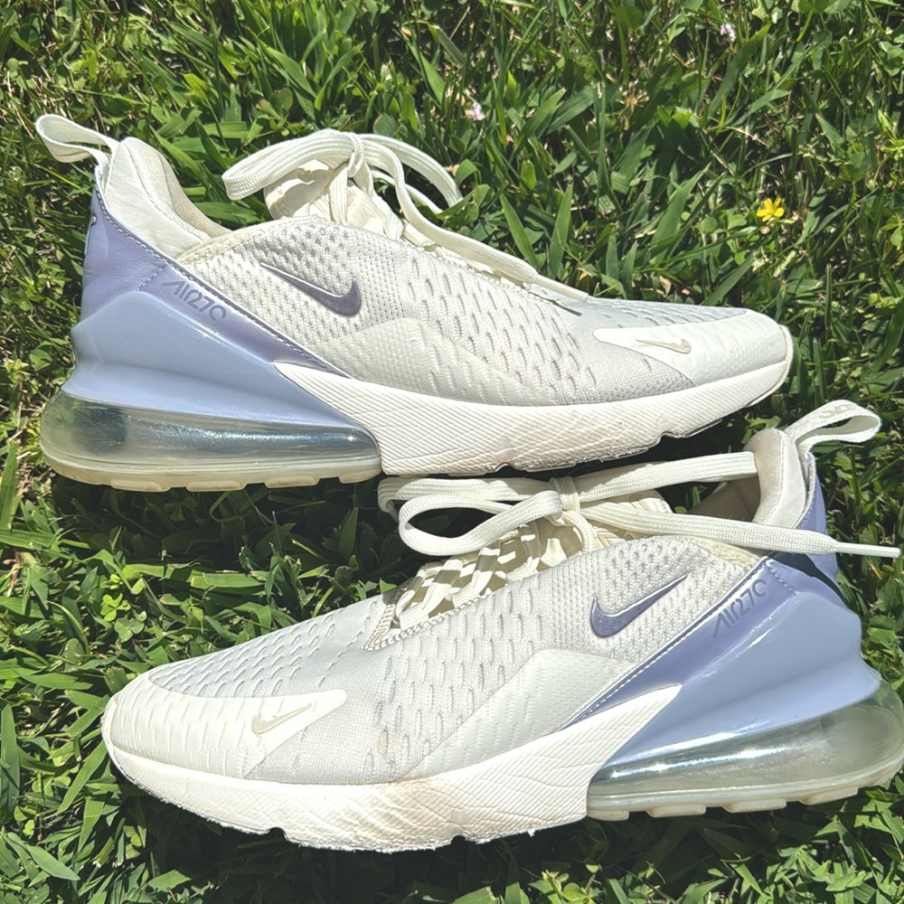 Nike air max 27c size 9 cream/siver